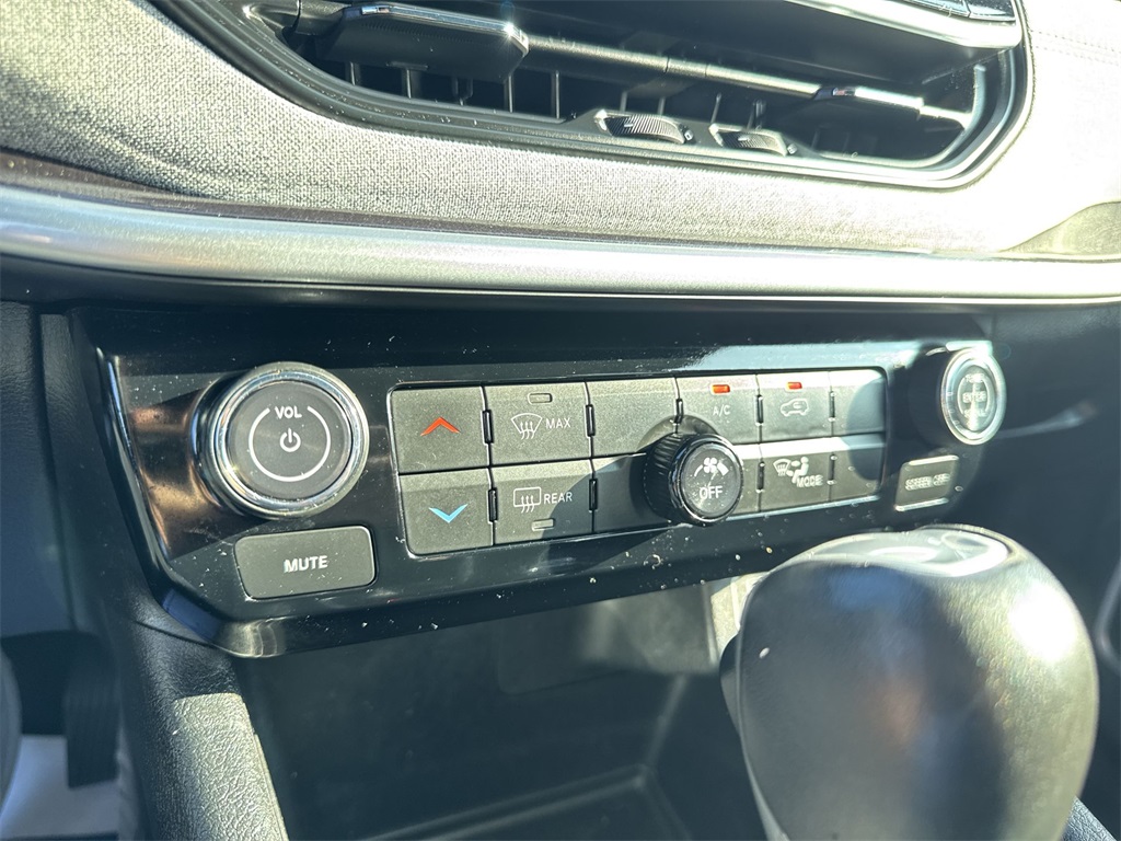 2024 Jeep Compass Latitude photo 22