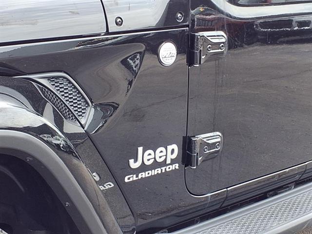 2020 Jeep Gladiator Overland photo 24