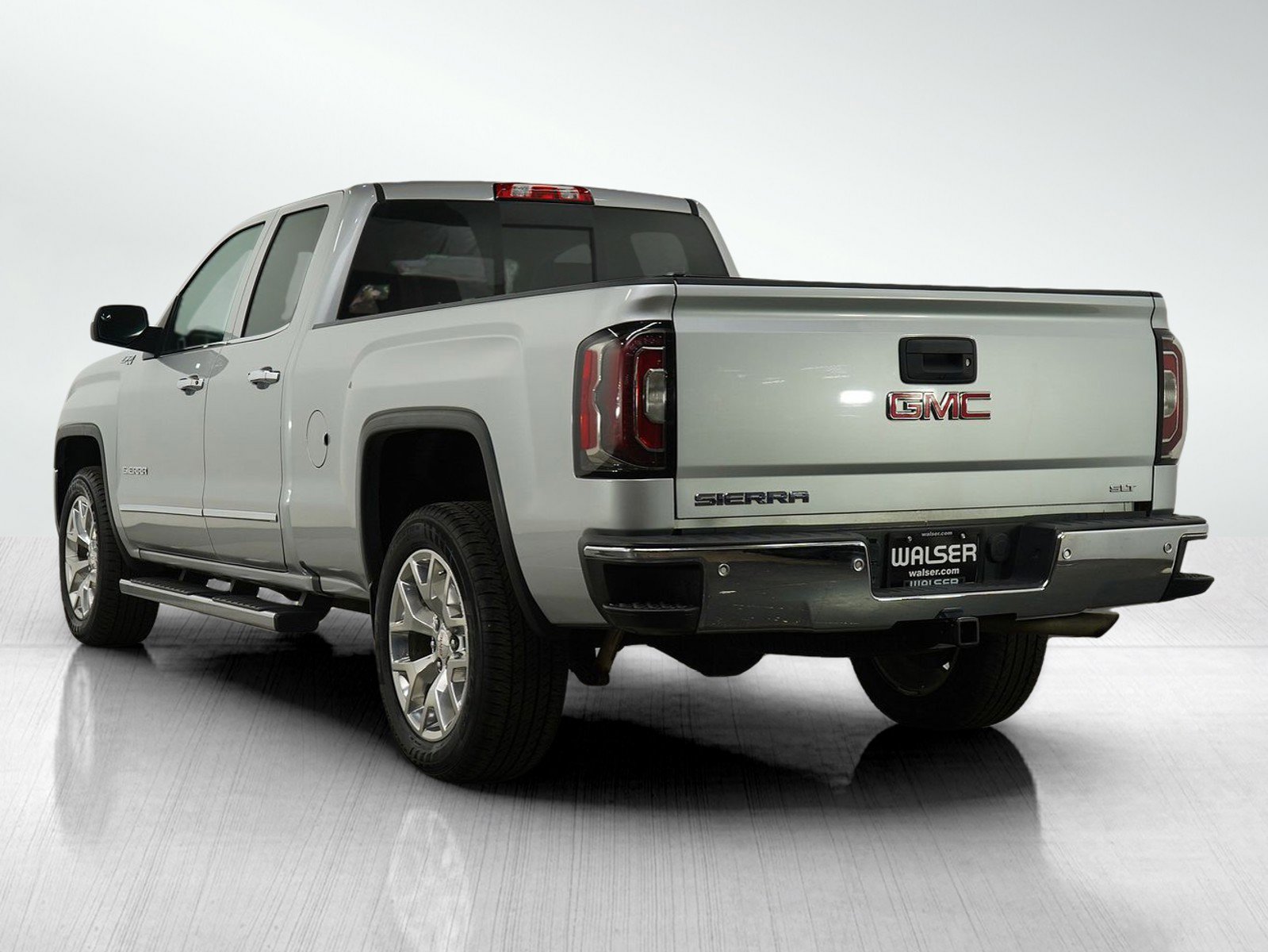 2017 Gmc Sierra 1500 SLT photo 3