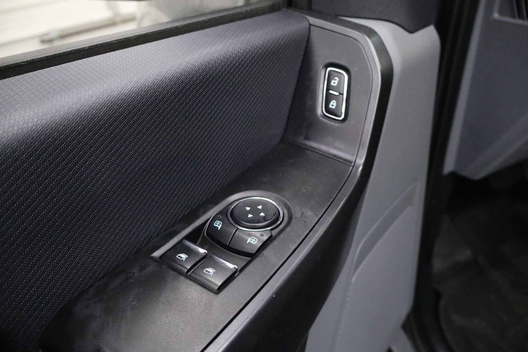 2023 Ford F-150 XL photo 13