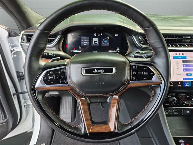 2023 Jeep Grand Cherokee Summit photo 8