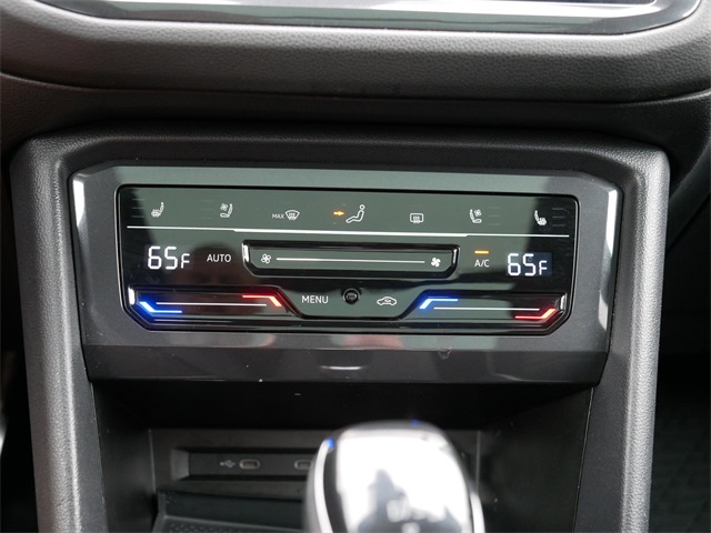 2022 Volkswagen Tiguan SEL Premium R-Line photo 32