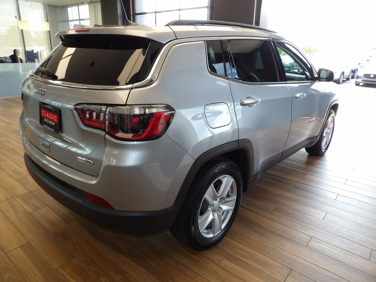2022 Jeep Compass Latitude photo 6