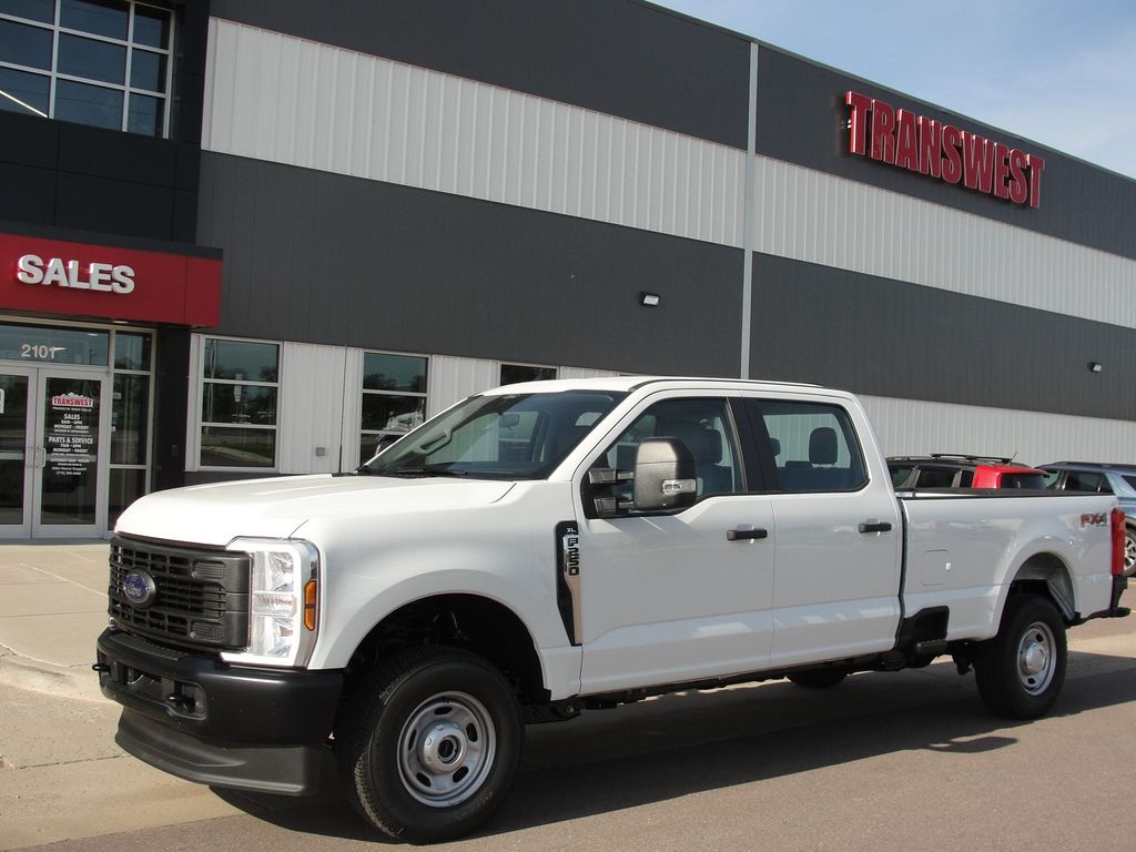 2025 Ford F-250 Super Duty XL's photo