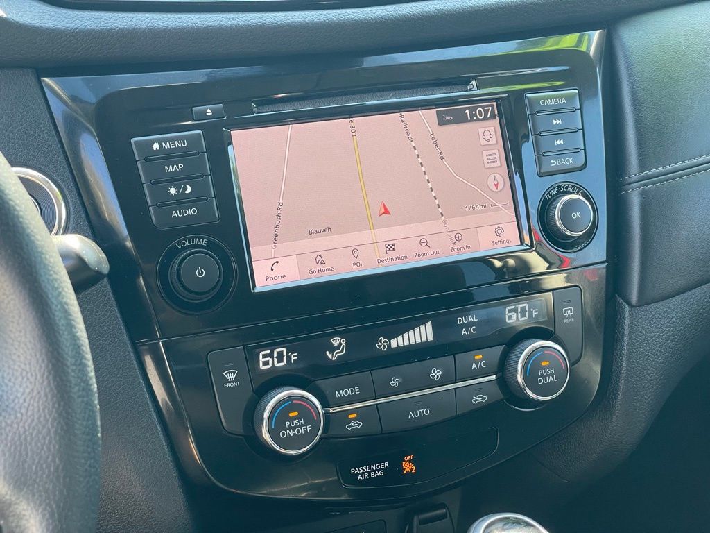 2019 Nissan Rogue SL photo 17