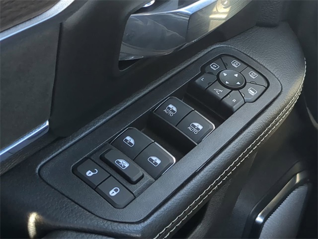2026 Ram 3500 photo 23