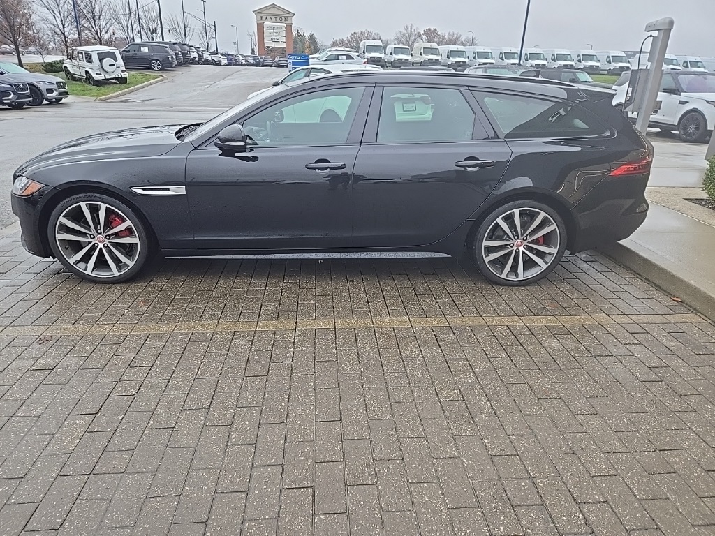 2018 Jaguar XF Sportbrake S photo 2