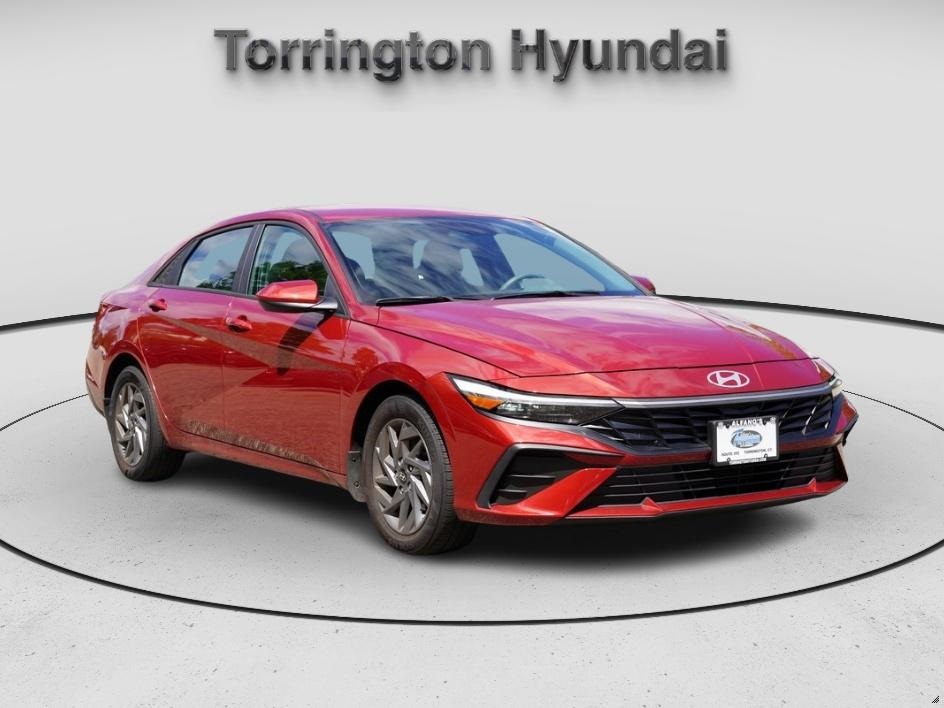 2024 Hyundai Elantra SEL's photo