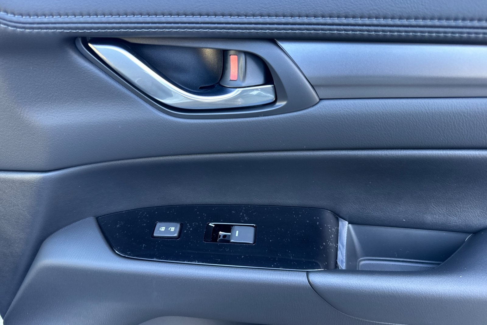 2025 Mazda CX-5 2.5 Select photo 18