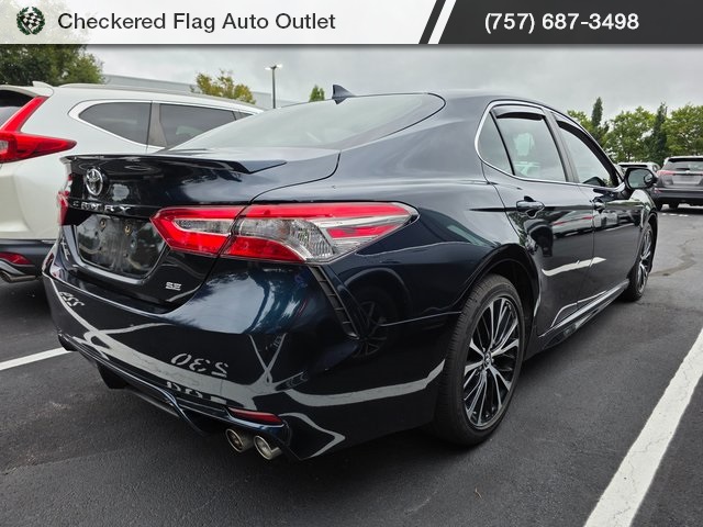 2019 Toyota Camry SE photo 6