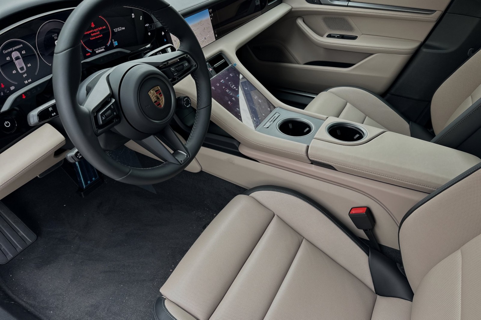 2025 Porsche Taycan 4S photo 5