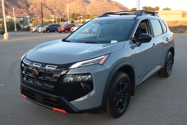 2026 Nissan Rogue SV photo 8