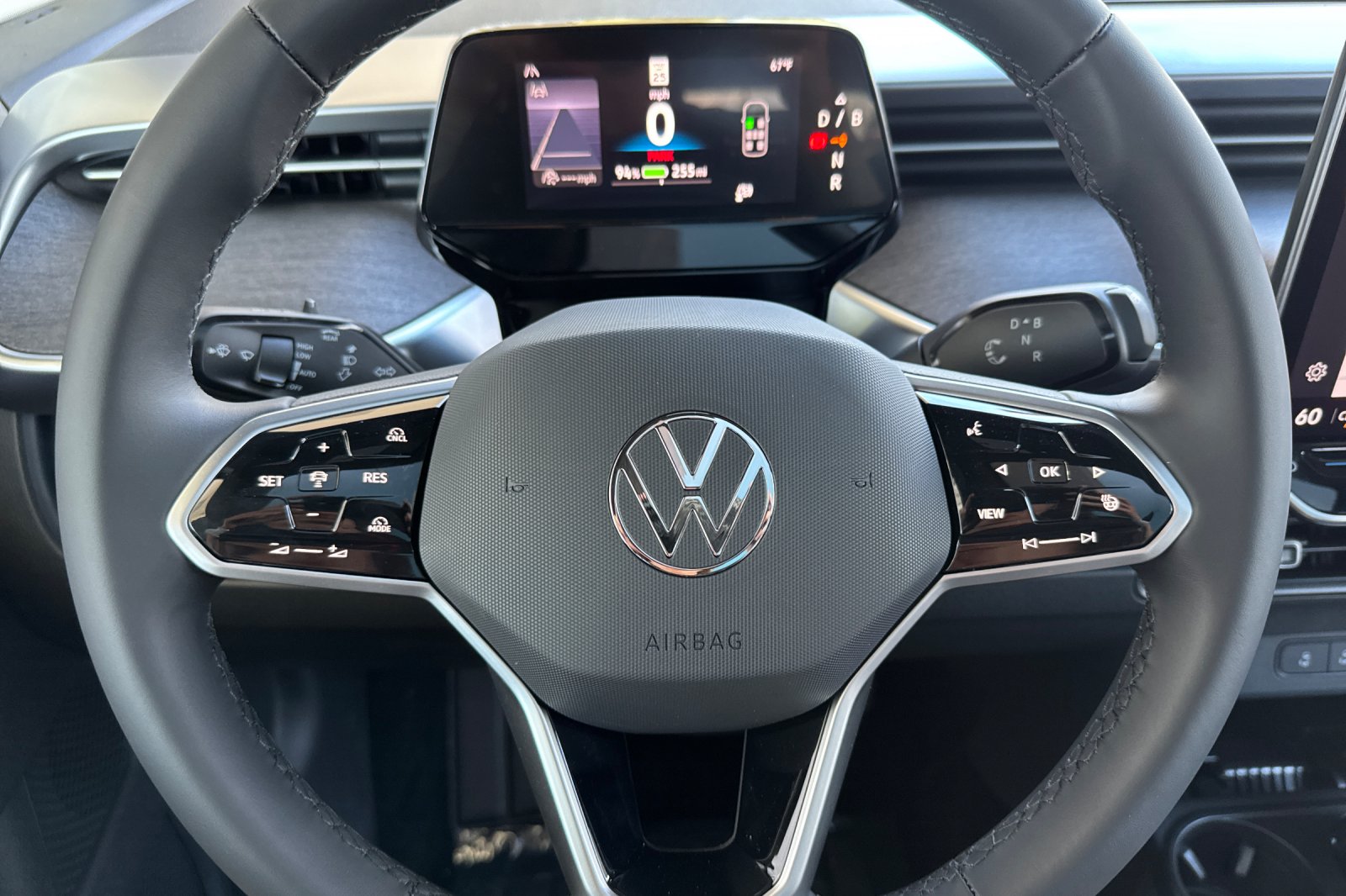 2025 Volkswagen ID. Buzz Pro Plus photo 21