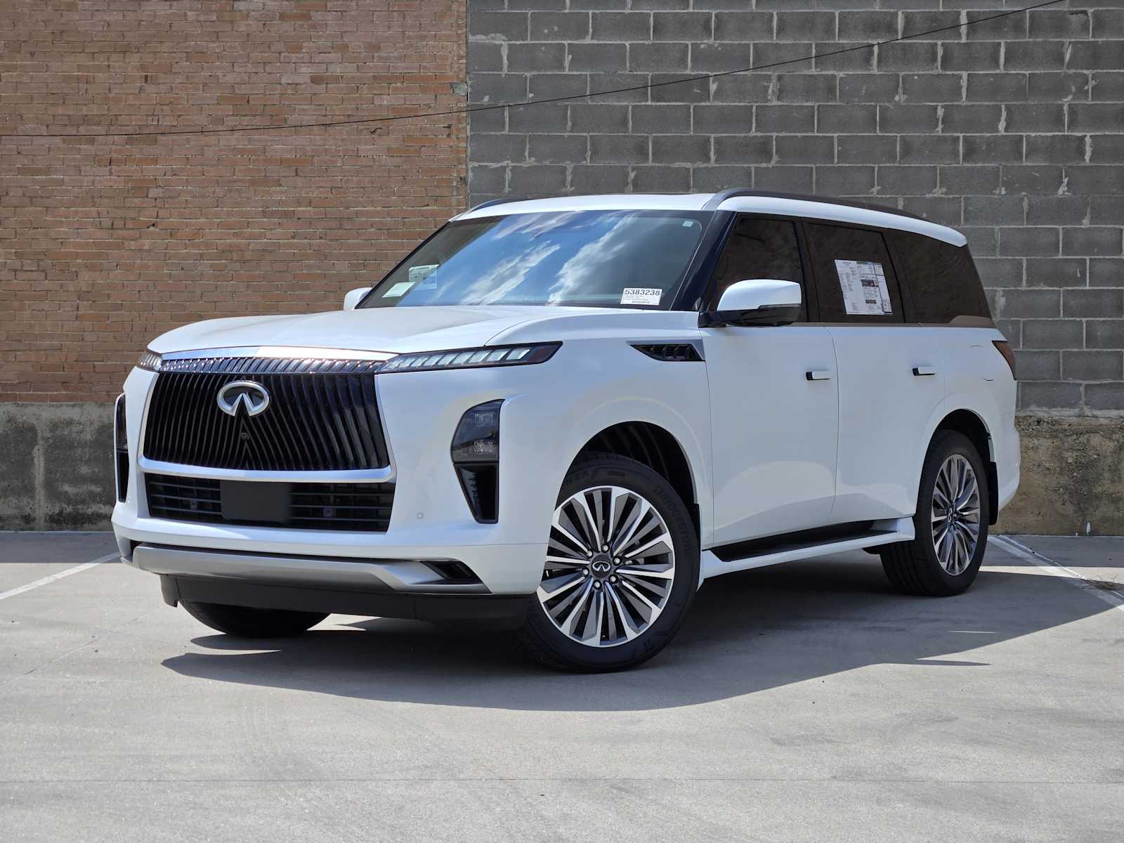 2025 Infiniti QX80 SPORT AWD photo 2