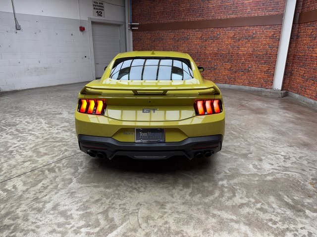 2025 Ford Mustang GT Premium photo 4