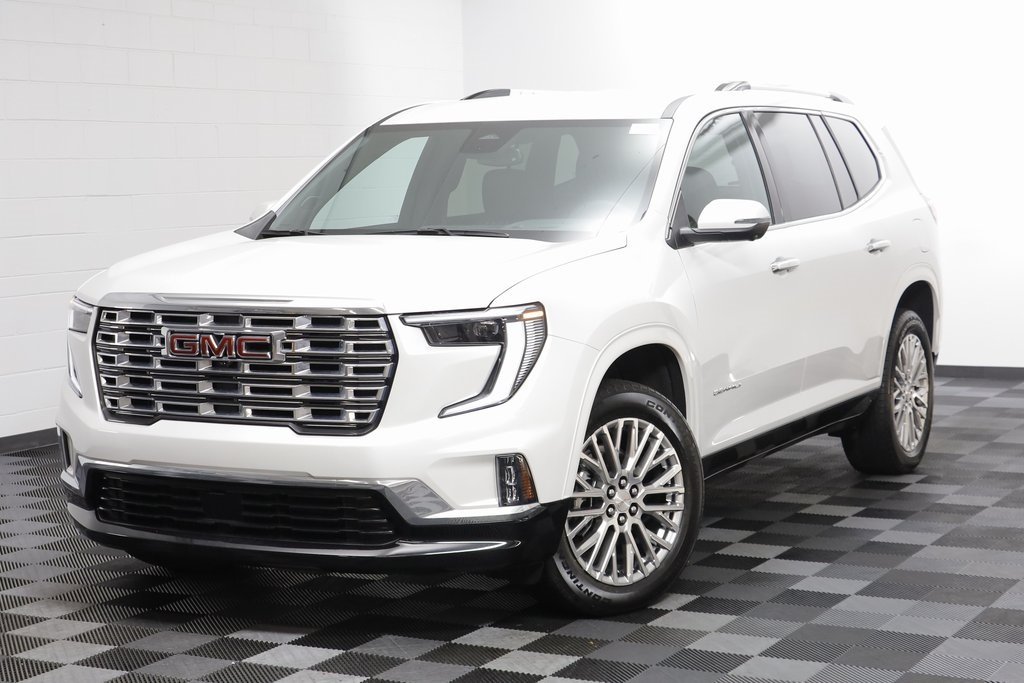 2024 GMC Acadia Denali's photo