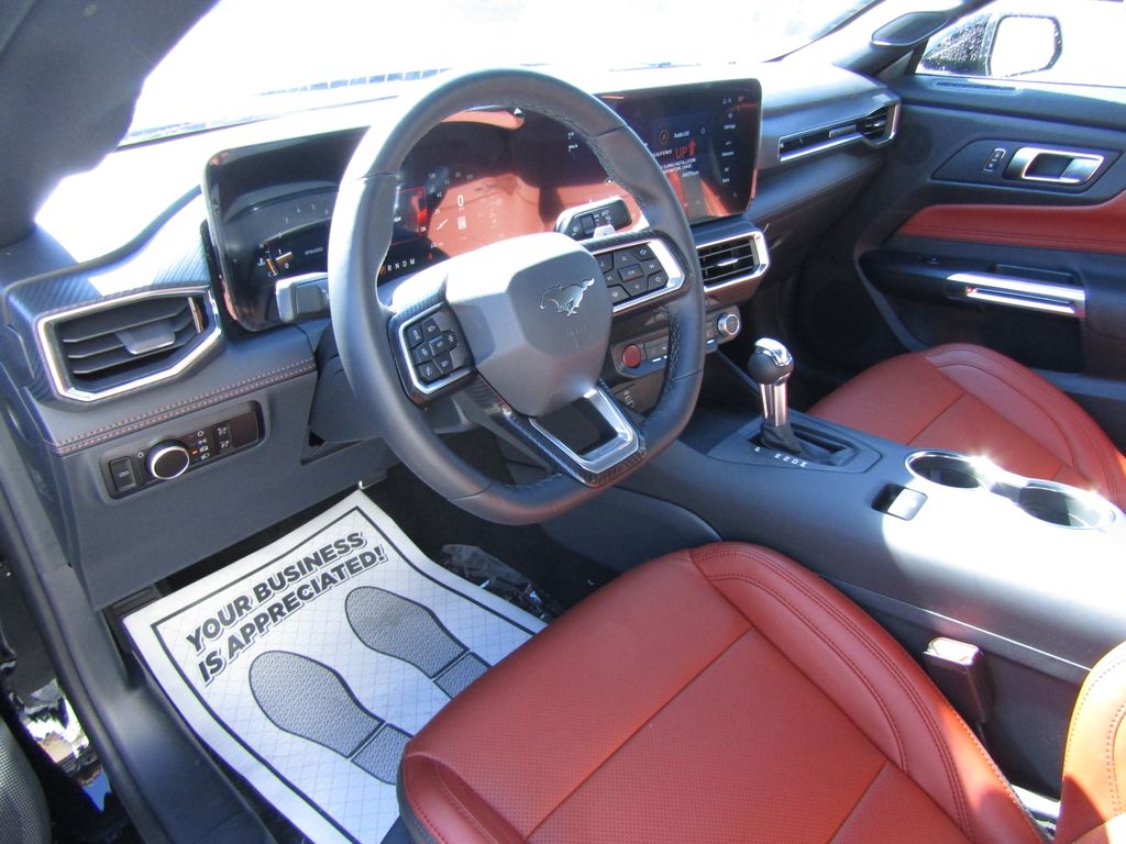 2025 Ford Mustang GT Premium Convertible photo 12