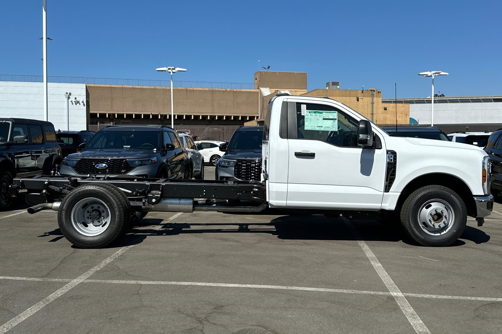 2024 Ford F-350 XL photo 3