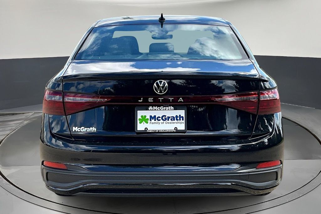 2025 Volkswagen Jetta 1.5T Sport photo 3
