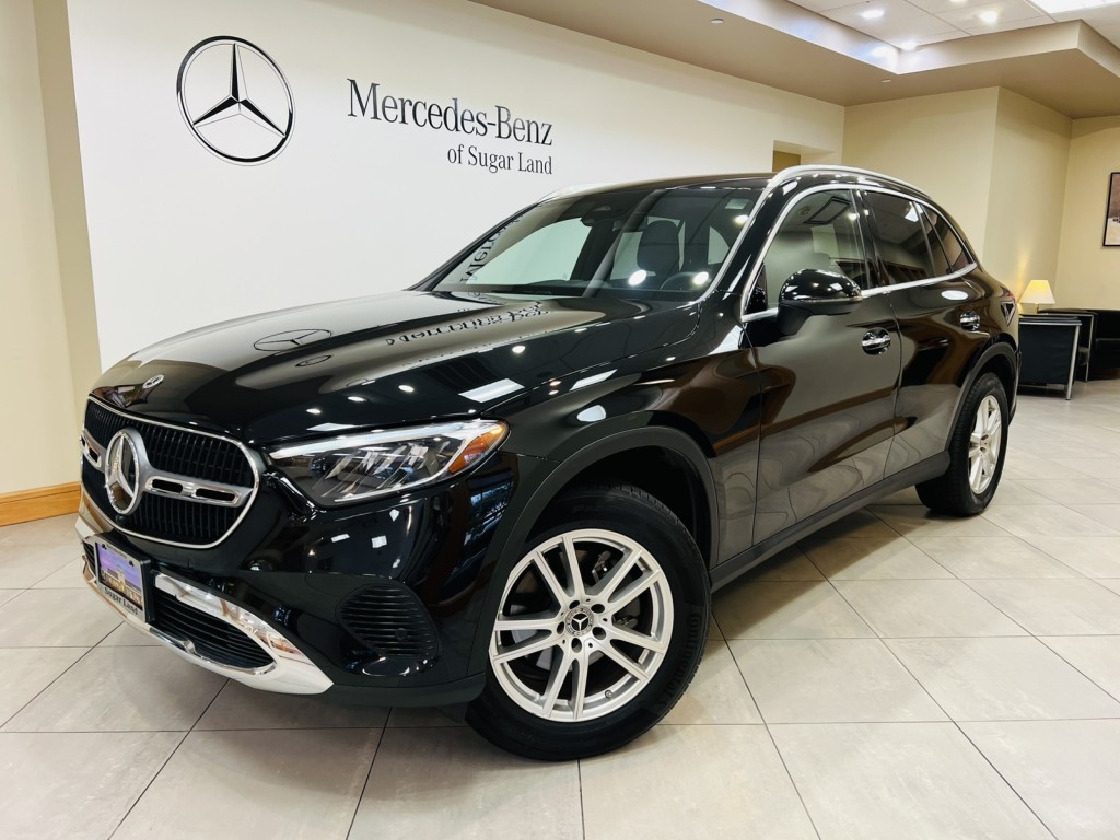 2024 Mercedes-Benz GLC GLC300's photo