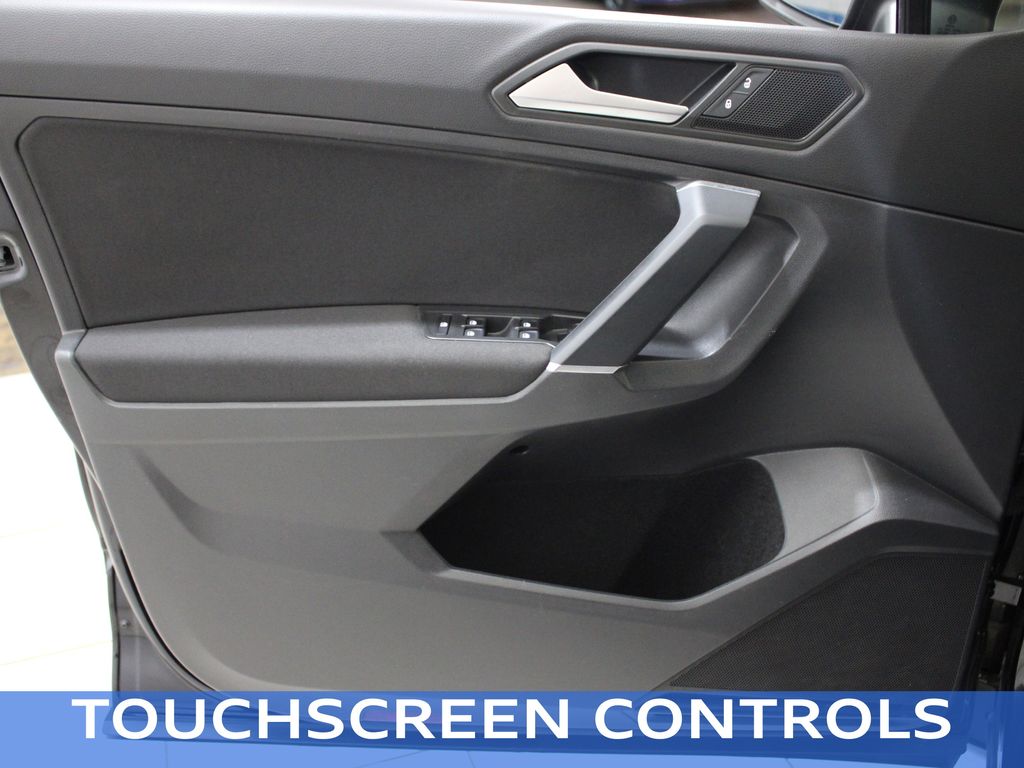 2020 Volkswagen Tiguan S photo 4