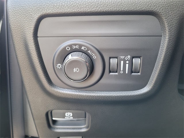 2025 Jeep Grand Cherokee Limited photo 18