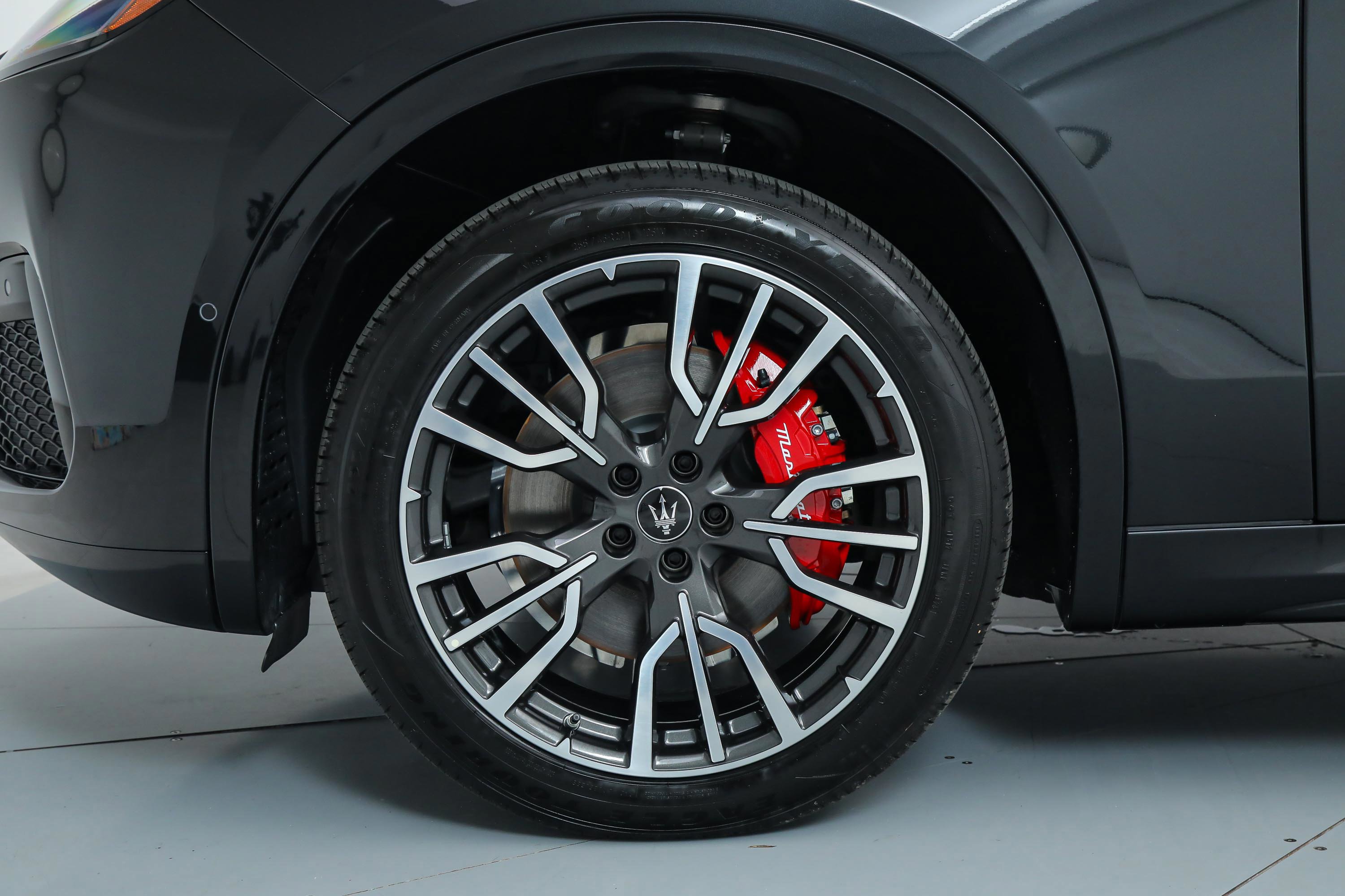 2025 Maserati Grecale photo 8