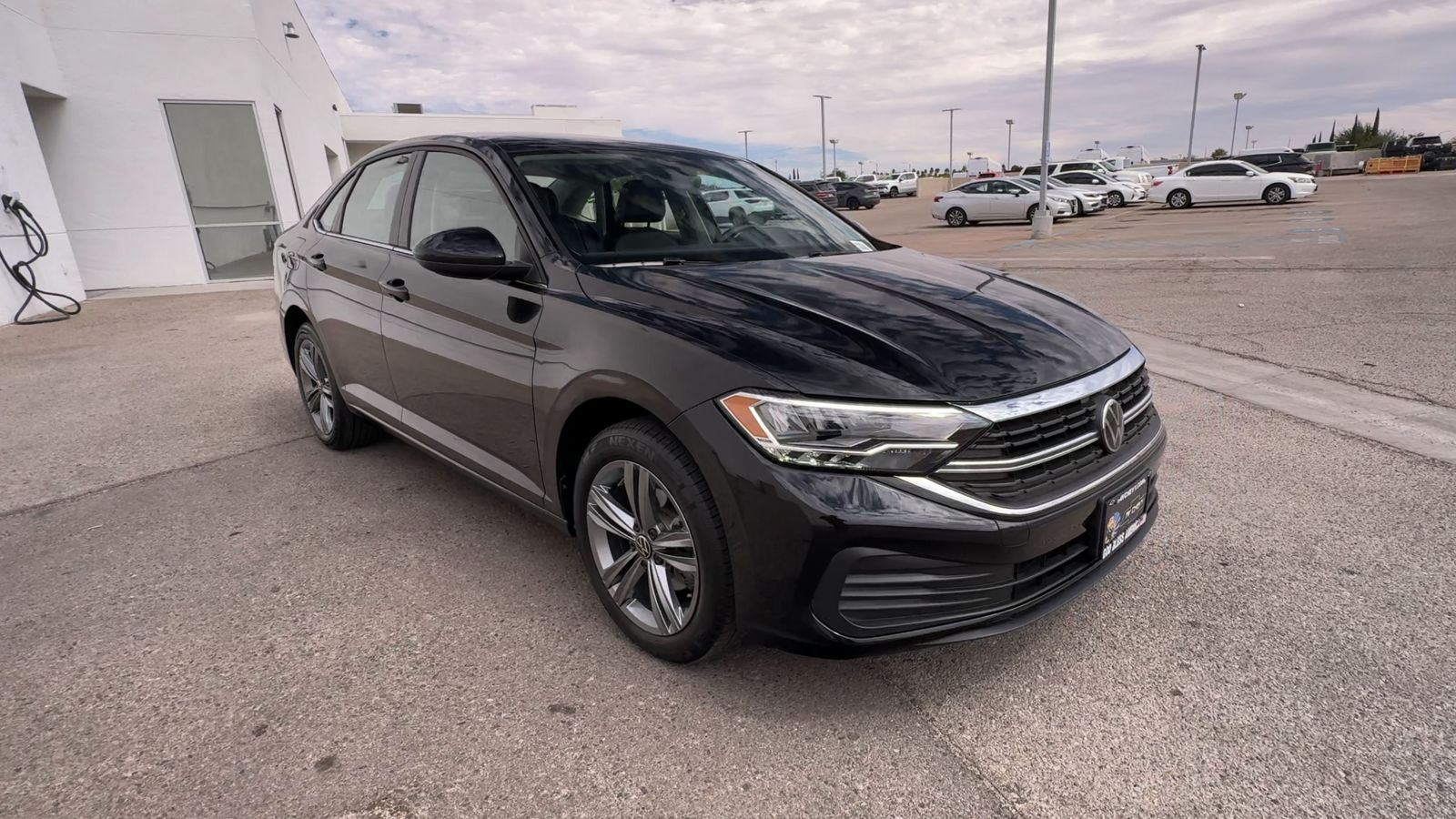 2024 Volkswagen Jetta SE photo 2