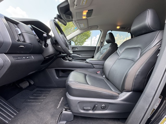 2024 Nissan Pathfinder SL photo 15