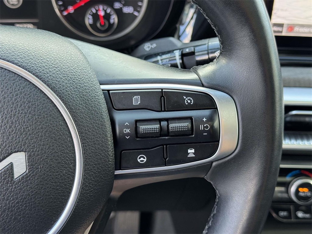 2022 Kia K5 EX photo 23