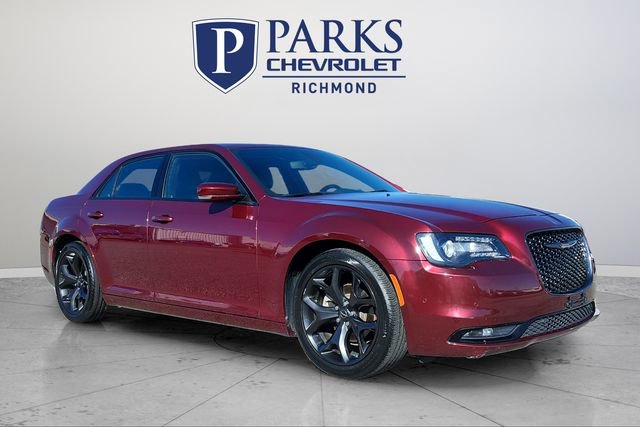2023 Chrysler 300 S's photo