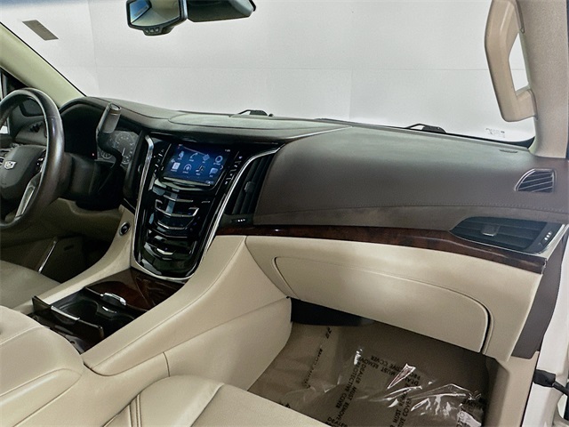 2015 Cadillac Escalade ESV Luxury photo 25