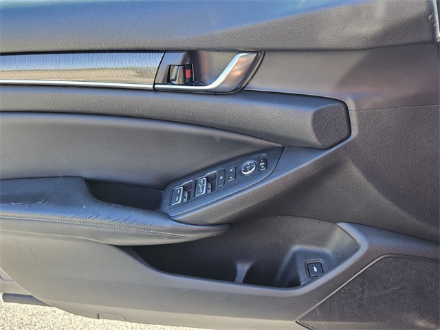 2018 Honda Accord Sport photo 26