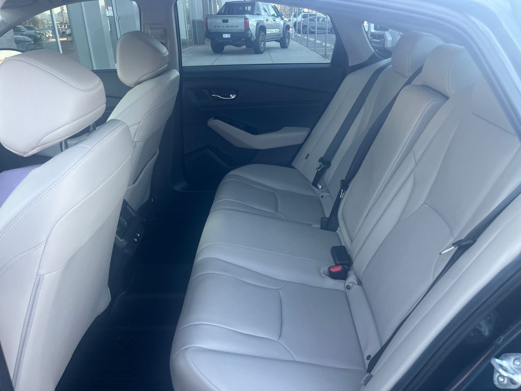 2024 Honda Accord Hybrid Touring photo 16