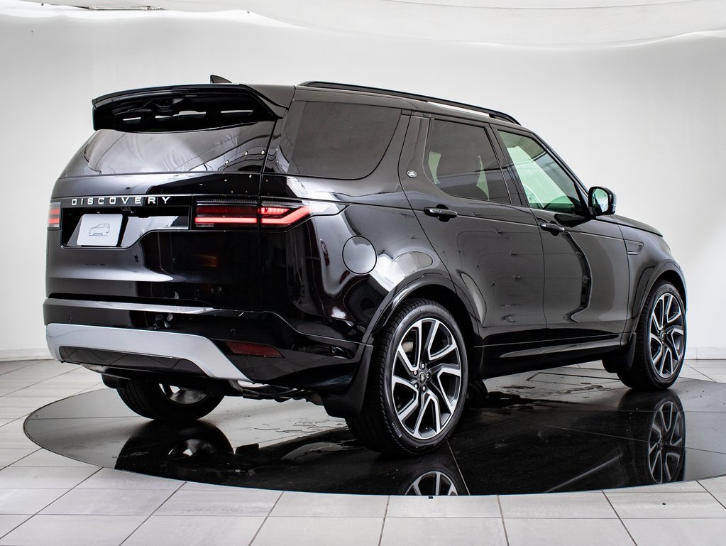 2025 Land Rover Discovery Metropolitan Edition photo 5