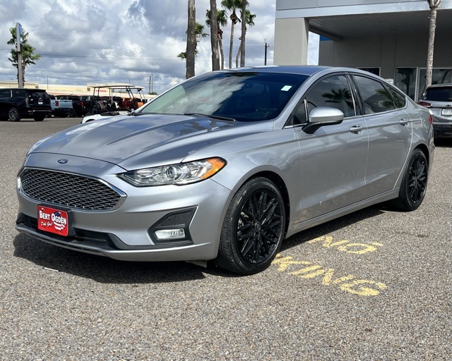 2020 Ford Fusion SE photo 3