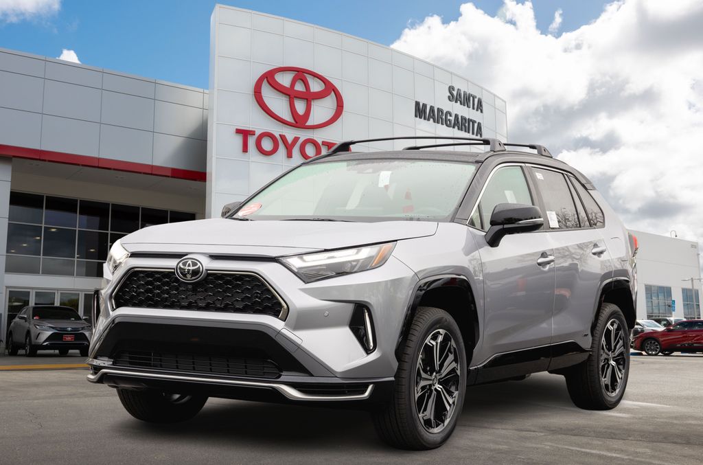 2025 Toyota RAV4 XSE's photo