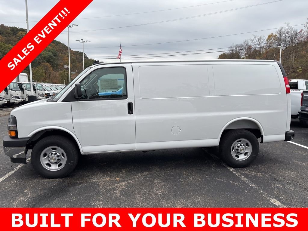 2025 Chevrolet Express 2500 Work Van Cargo photo 2