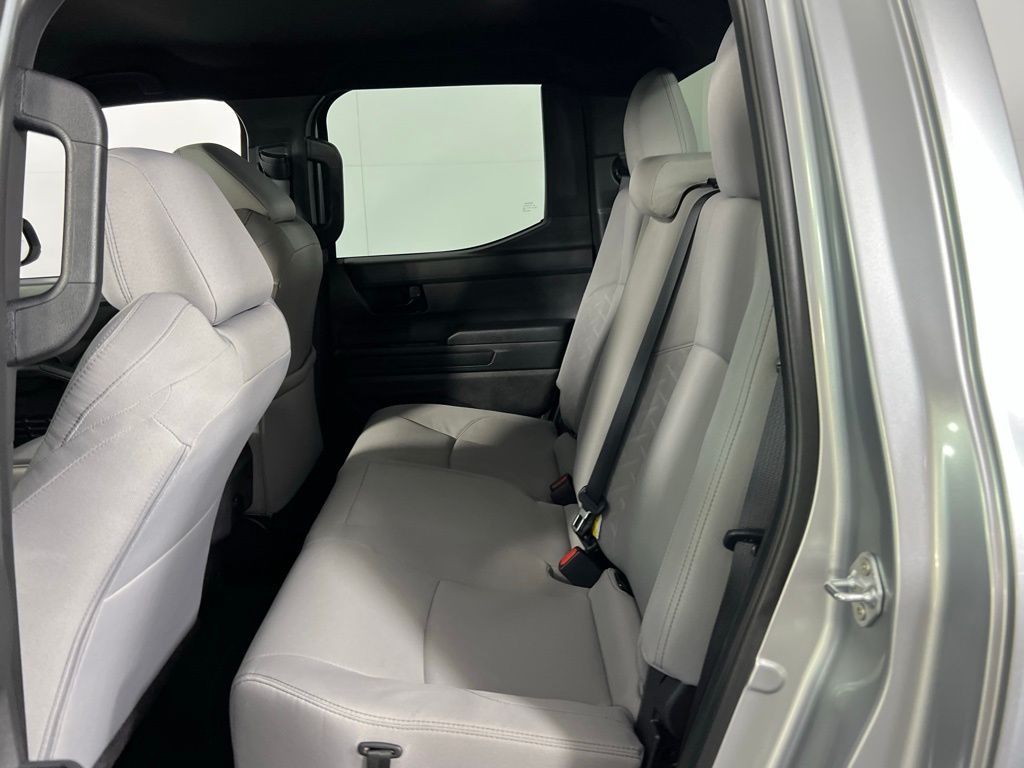 2024 Toyota Tacoma SR5 photo 19