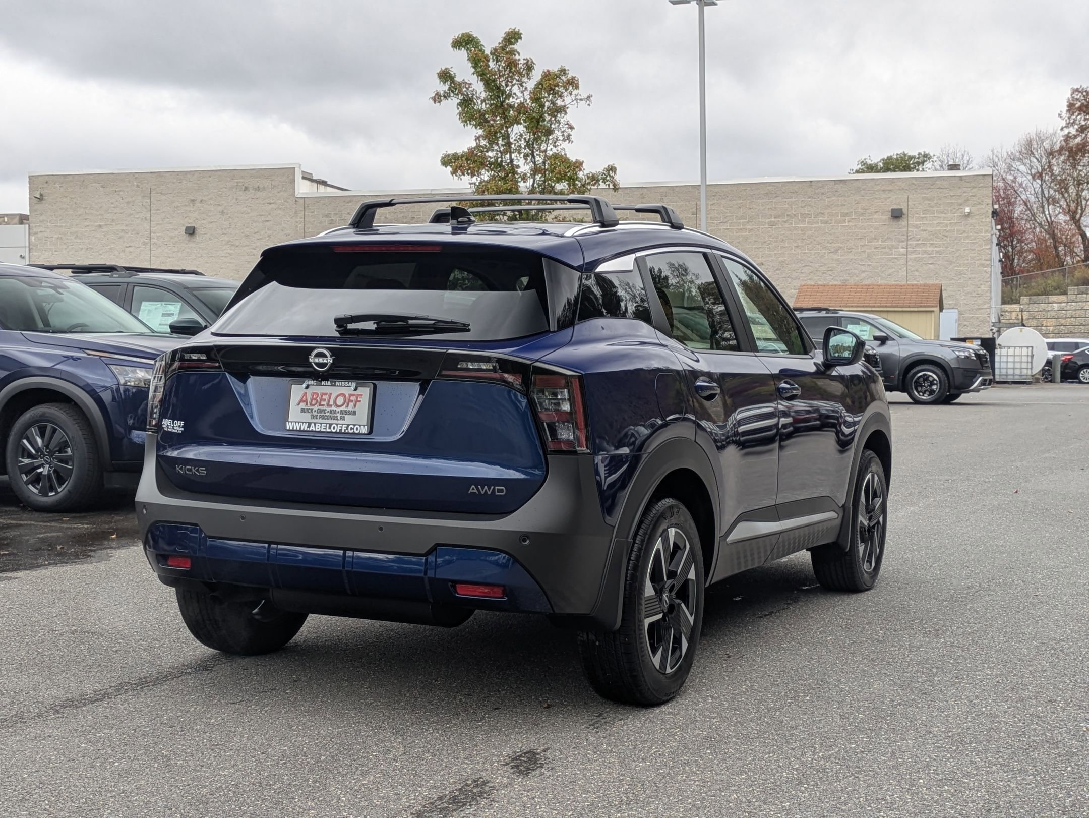 2026 Nissan Kicks SV photo 4