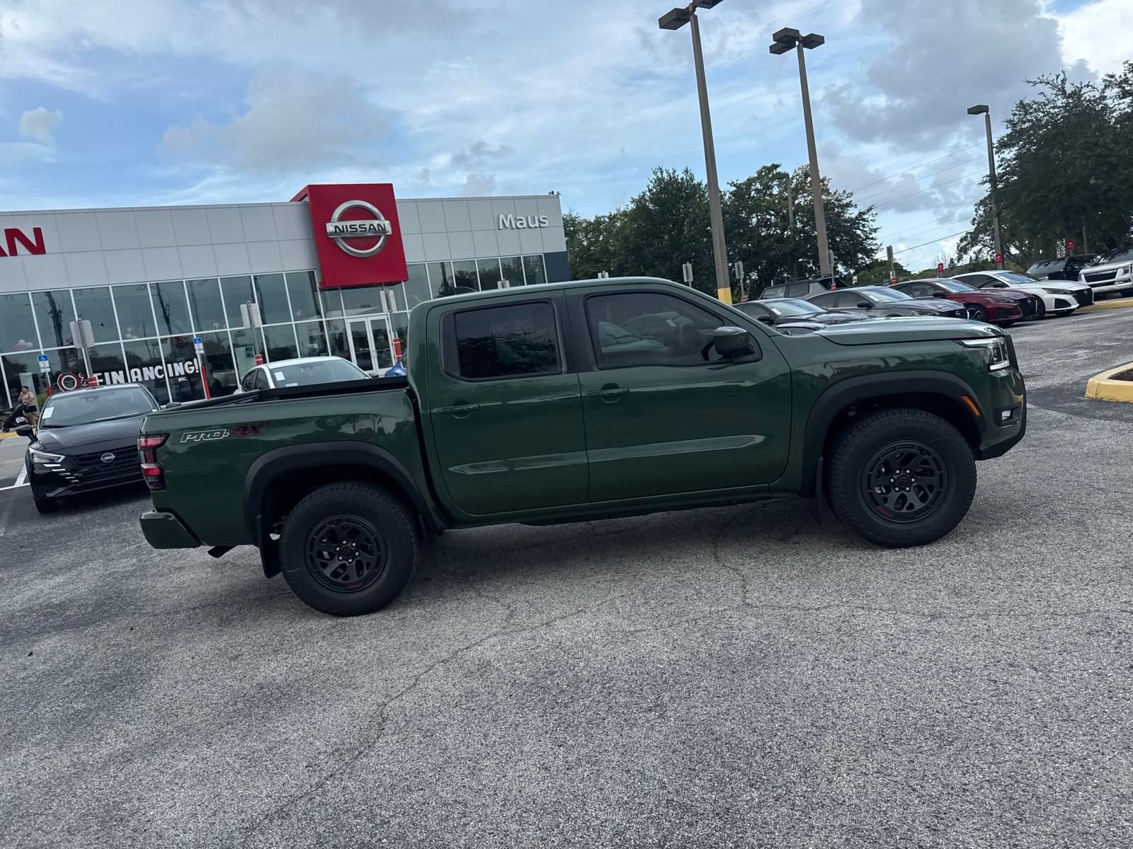 2025 Nissan Frontier PRO-4X photo 4