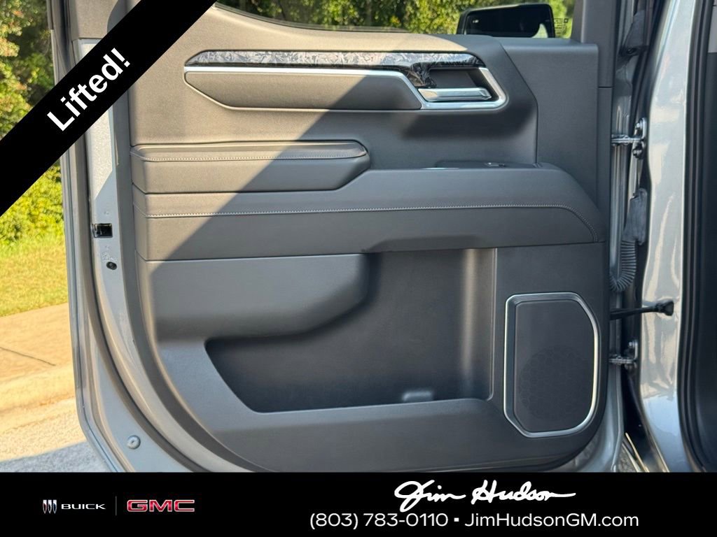 2023 Chevrolet Silverado 1500 RST photo 23