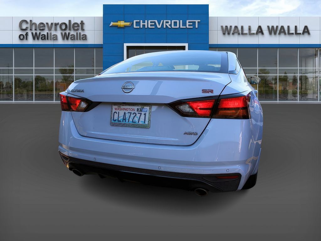 2024 Nissan Altima 2.5 SR photo 4