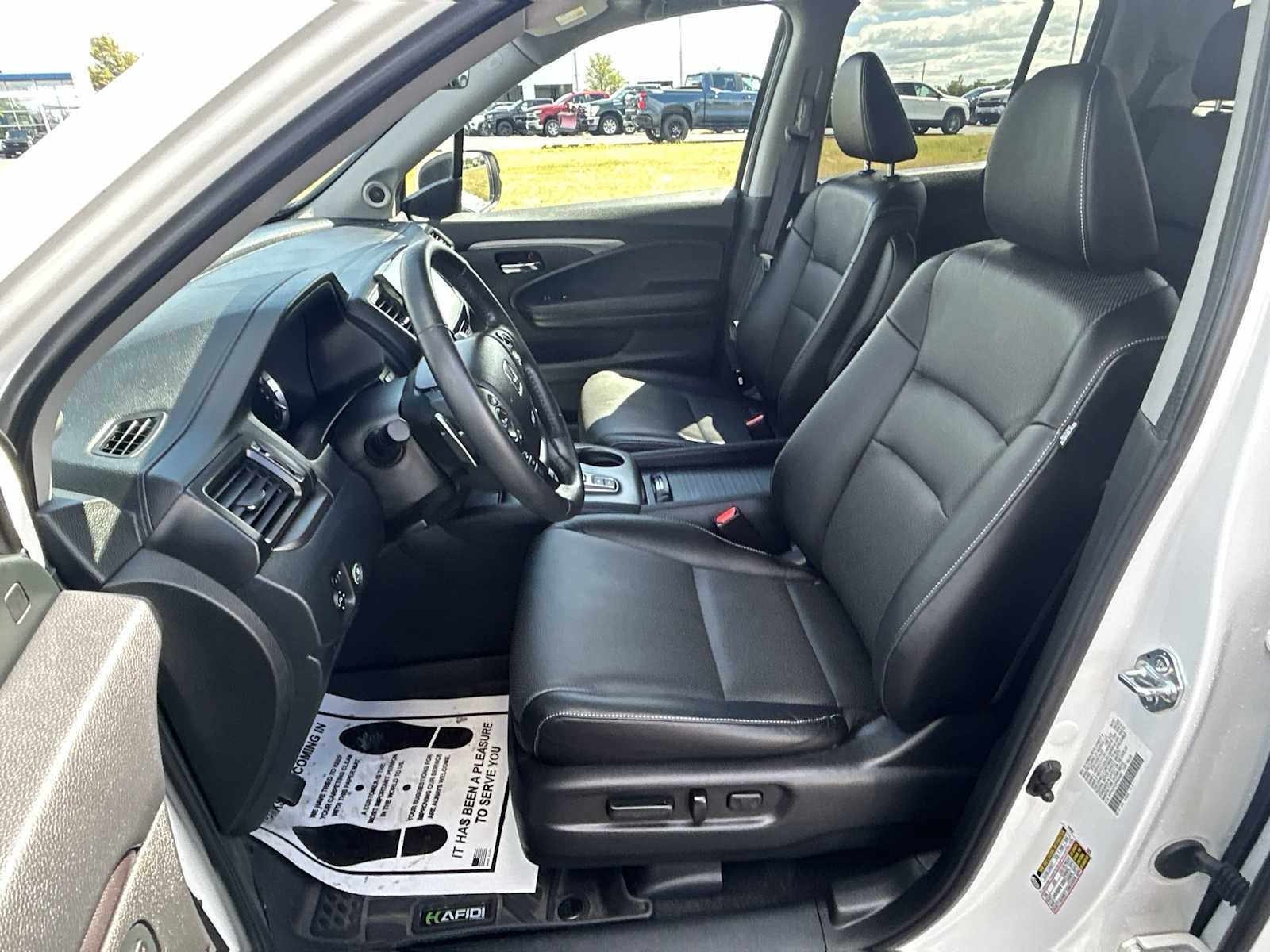 2023 Honda Ridgeline RTL photo 10