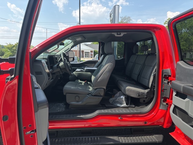 2023 Ford F-350 XL photo 22