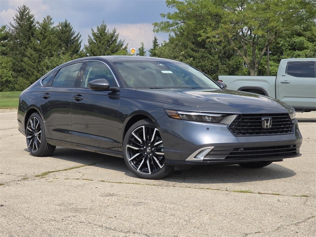 2025 Honda Accord Touring photo 2