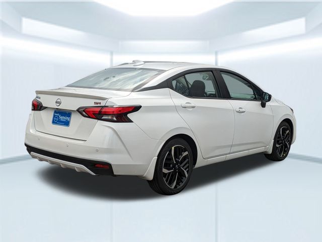 2025 Nissan Versa SR photo 4