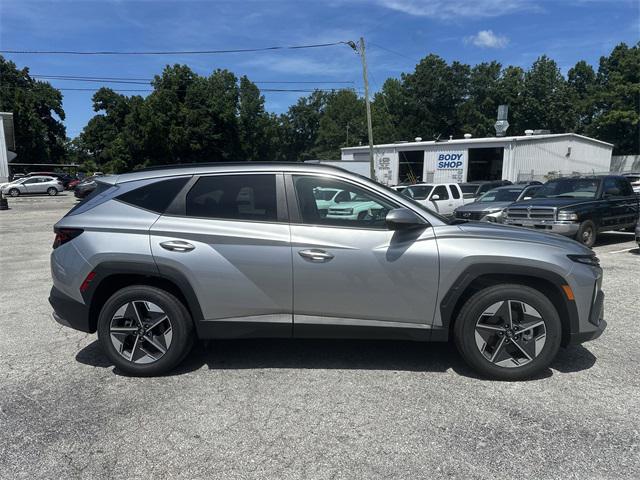 2025 Hyundai Tucson SEL photo 3