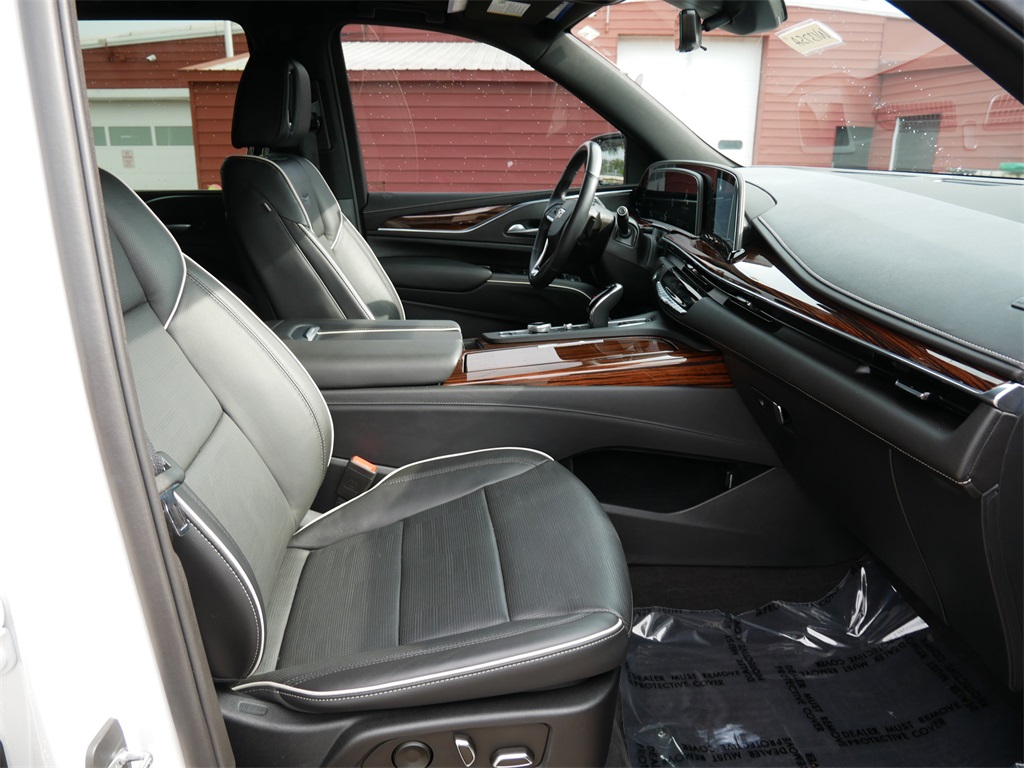 2023 Cadillac Escalade Premium Luxury photo 8