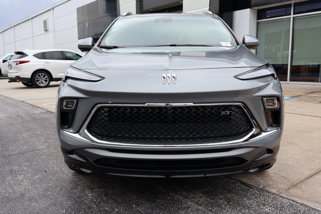 2026 Buick Encore GX Sport Touring photo 2